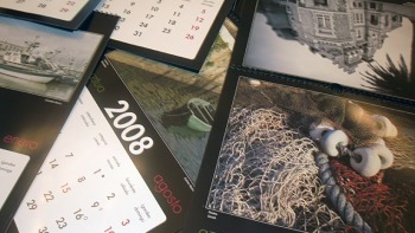 El Ayuntamiento de Santurtzi reparte 19.000 calendario entre sus vecinos