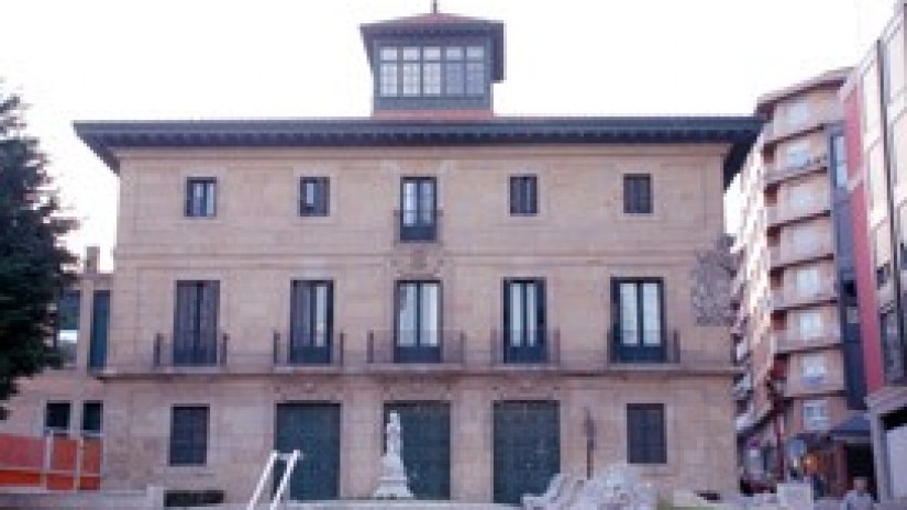 La Policía local investiga el robo que, al parecer, se realizó en 2006 con permiso de algún concejal en la CASA TORRE