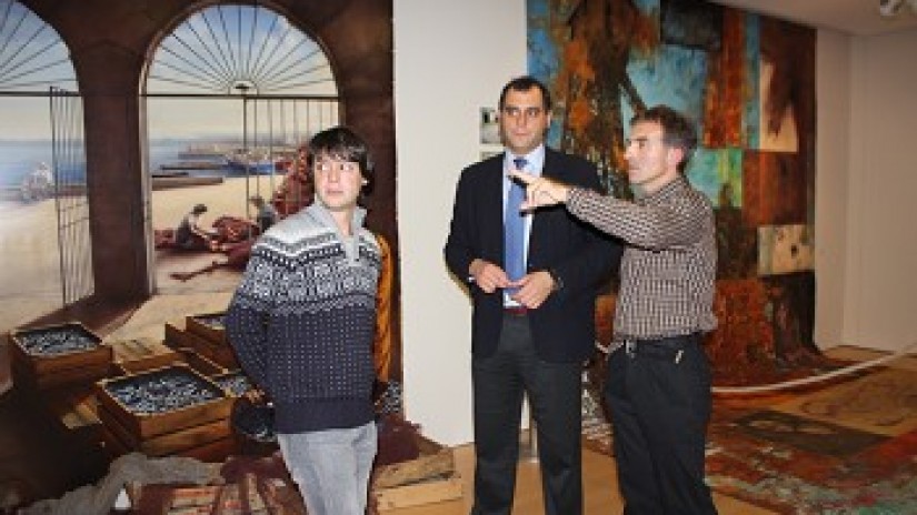 El Aquarium de Donostia expone los murales de Victor Goikoetxea que próximamente lucirán de manera permanente en la Casa Torre