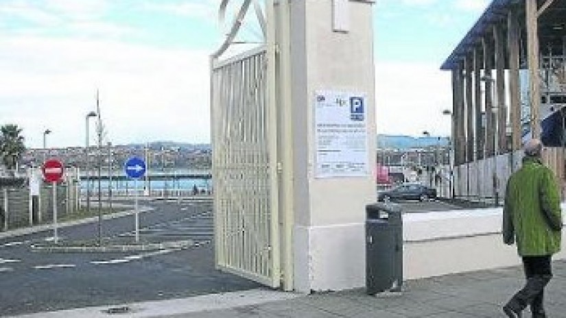 Los abonados del polideportivo de Santurtzi ganan 76 plazas de parking