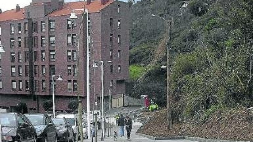 Santurtzi transforma la calle Oyancas con unas amplias e iluminadas aceras