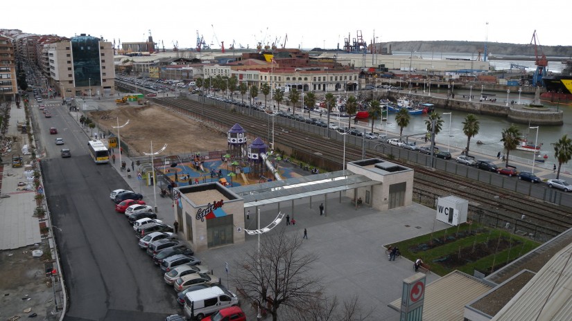 Comerciantes y hosteleros de Santurtzi subvencionarán el parking a los clientes