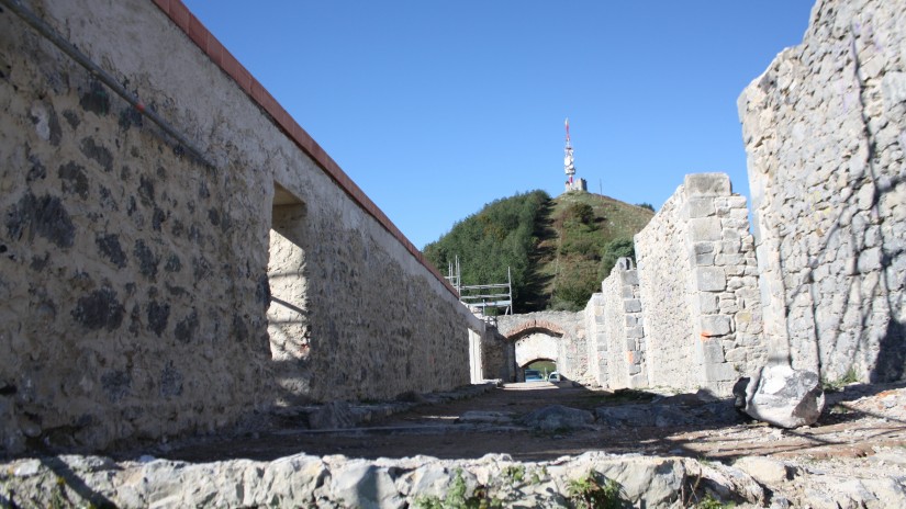 Concluye la escuela taller que ha rehabilitado la primera fase del fuerte del Serantes