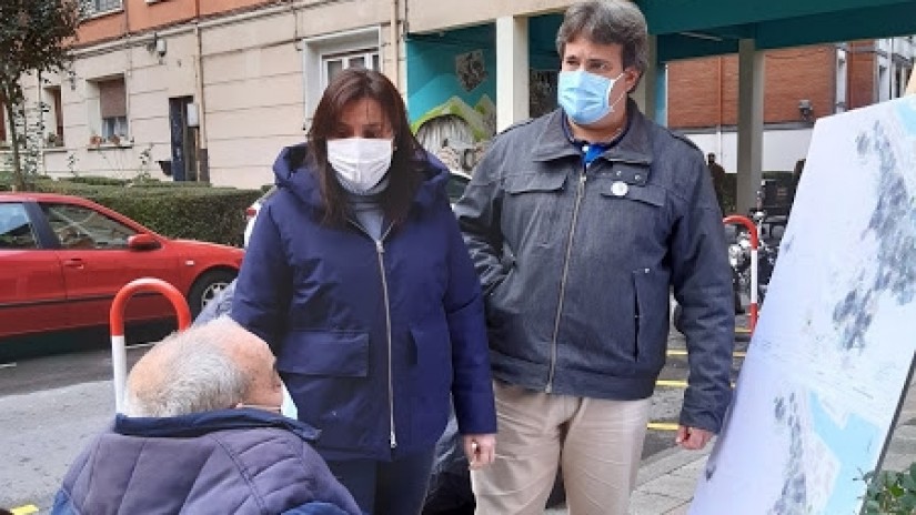 Santurtzi estandariza los aparcamientos para personas con movilidad reducida y habilita nuevas plazas