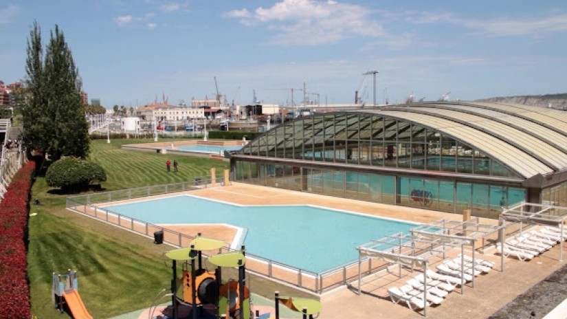 Santurtzi recupera la temporada de piscinas de verano sin cierre al mediodía