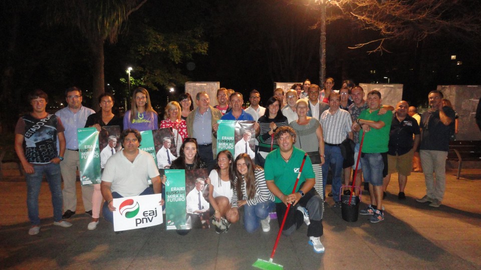 Inicio de la campaña Urkullu Lehendakaria en Santurtzi